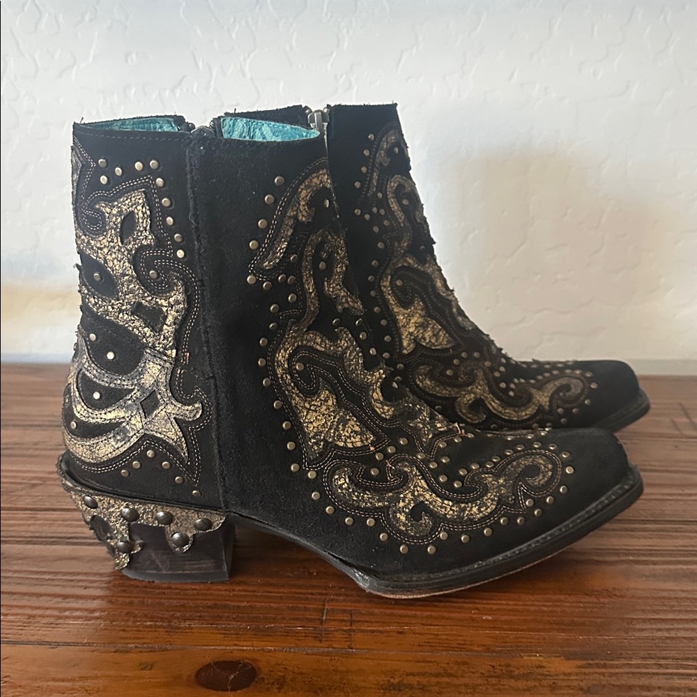Corral Black and Gold Ankle Boots - Picture 14 of 16
